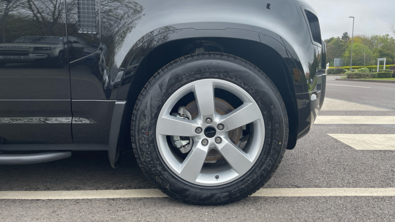 Land Rover Defender 3.0 D250 X-Dynamic SE 110 5dr Auto Diesel Estate